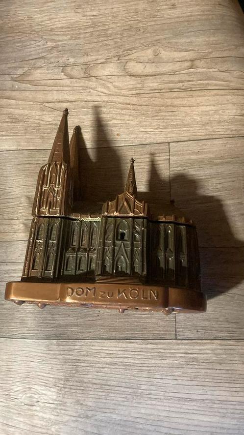 Dom van Keulen opbergdoos koper, Verzamelen, Beelden en Beeldjes, Gebruikt, Religie, Ophalen of Verzenden