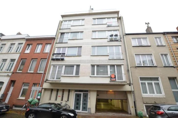 Gesloten garagebox Oostende, Immo, Huizen en Appartementen te koop, Oostende, Overige soorten