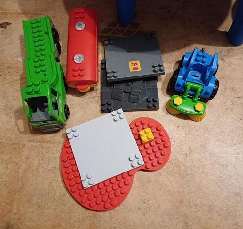 blokkenpakket jongens met bouwtafeltje, Kinderen en Baby's, Speelgoed | Bouwstenen, Zo goed als nieuw, Overige merken, Ophalen