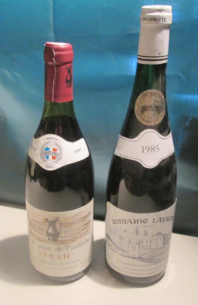 2 vieux vins français de 1985, Collections, Vins, Comme neuf, Vin rouge, France, Pleine, Enlèvement ou Envoi