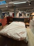 Lit bois et cuir 1,80 m + 2 sommiers + matelas, Comme neuf, Brun, Enlèvement, Elegant