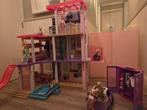 barbie droomhuis met auto, kleerkast 6 barbies Ken & Chelsea, Kinderen en Baby's, Ophalen, Zo goed als nieuw