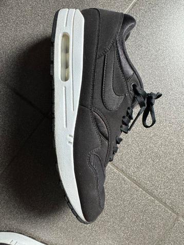 Nike Air Max 1 - Nike By You - maat 44- hele goeie staat! beschikbaar voor biedingen