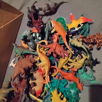 Dinosaurussen beschikbaar voor biedingen