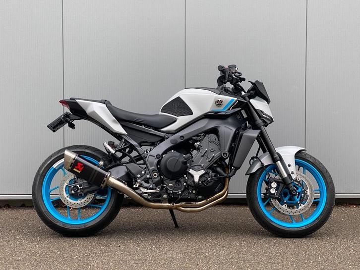 Yamaha MT 09 / Akrapovic / 3600km / 2025 / 5jaar garantie!, Motoren, Motoren | Yamaha, Bedrijf, Naked bike, meer dan 35 kW, 3 cilinders