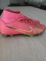 Voetbalschoenen maat 39, Ophalen