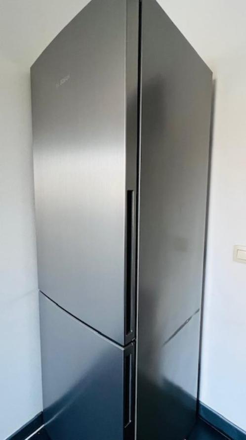 BOSCH - Vrijstaande koel-vriescombinatie met bottom-freezer, Elektronische apparatuur, Koelkasten en IJskasten, Gebruikt, Met aparte vriezer