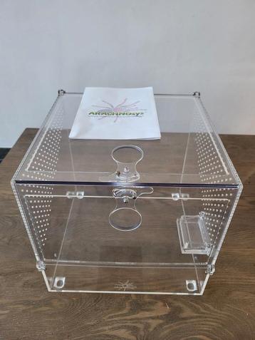 Acryl terrarium van merk arachnosys 30x30x30 nieuwstaat  beschikbaar voor biedingen