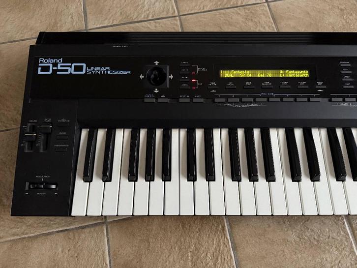 Roland D50 en Yamaha DX-100 synth, Musique & Instruments, Synthétiseurs, Roland, Enlèvement