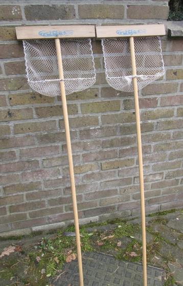 2 Garnaalschepnetjes Oud speelgoed beschikbaar voor biedingen