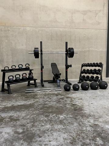 Volledige home gym set beschikbaar voor biedingen