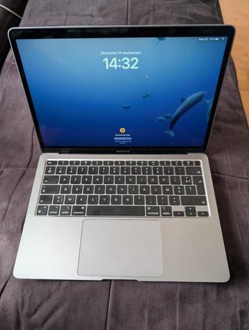 MacBook Air M1  beschikbaar voor biedingen
