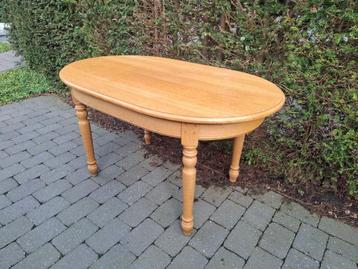 Landelijke Eiken Tafel beschikbaar voor biedingen