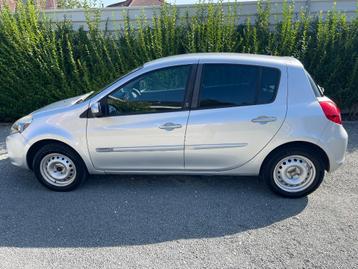 auto - Renault Clio - BJ2011- Diesel Manueel 5 versn. Euro 5 beschikbaar voor biedingen