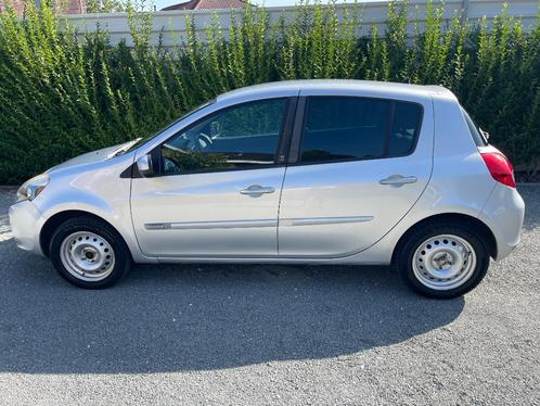 auto - Renault Clio - BJ2011- Diesel Manueel 5 versn. Euro 5, Auto's, Renault, Particulier, Clio, Metaalkleur, Diesel, Euro 5