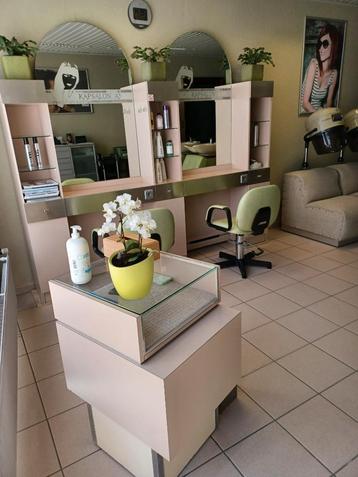 KAPSALON INRICHTING beschikbaar voor biedingen