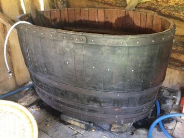 Hottub -koudwaterbad van eiken wijnvat 1500ltr beschikbaar voor biedingen