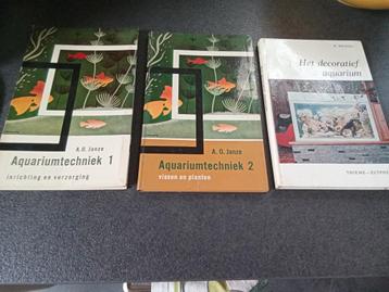 Drie handige aquarium boeken beschikbaar voor biedingen