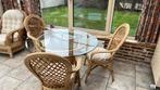 Glazen tafel rieten stoelen veranda, Huis en Inrichting, Ophalen, Gebruikt, Rond, 100 tot 150 cm