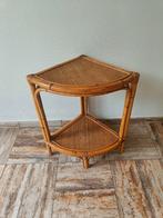 Vintage rotan wandkast / etagere jaren 70, Ophalen, Gebruikt