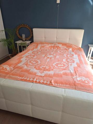 Wollen deken beige oranje 200 x 170 cm beschikbaar voor biedingen