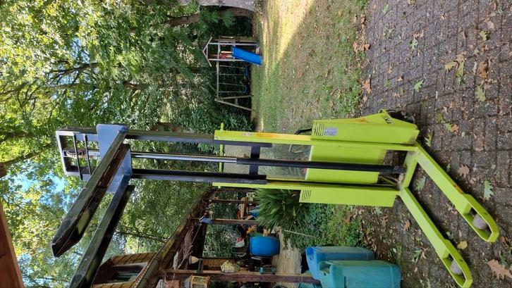 De semi-elektrische stapelaar nieuwprijs 5000euro, Articles professionnels, Machines & Construction | Chariots élévateurs & Transport interne