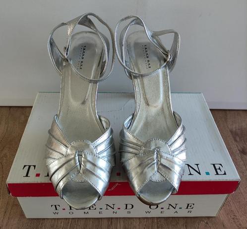 Trend One Sandalen met hak mt 39, Kleding | Dames, Schoenen, Nieuw, Sandalen of Muiltjes, Overige kleuren, Ophalen of Verzenden