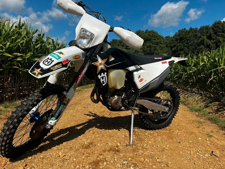 Husqvarna fe 350 2022 Enduro (ROCKSTAR EDITION), Motoren, Motoren | Husqvarna, Particulier, Enduro, Minimaal motorrijbewijs A2