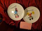 2 borden van Mickey en minnie, Verzamelen, Disney, Ophalen of Verzenden, Mickey Mouse, Zo goed als nieuw, Servies