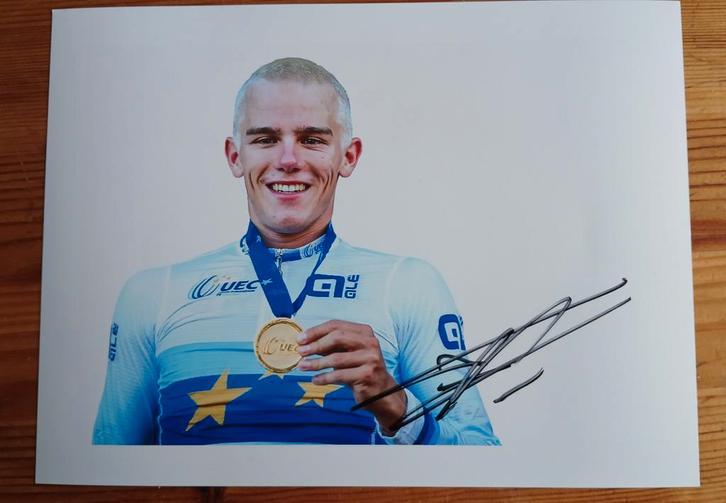 Gesigneerde foto van Thibau Nys., Verzamelen, Sportartikelen en Voetbal, Verzenden