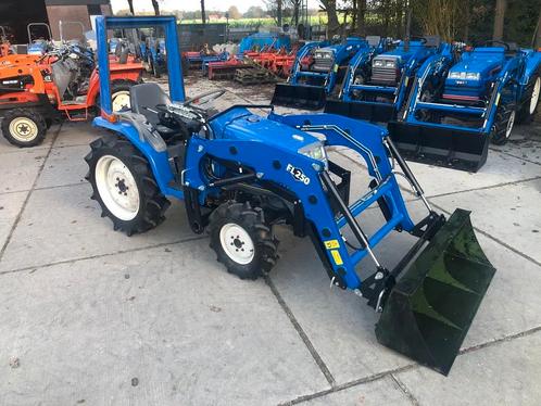 Iseki Sial 19 met voorlader, Zakelijke goederen, Machines en Bouw | Tuin, Park en Bosbouw, Overige typen