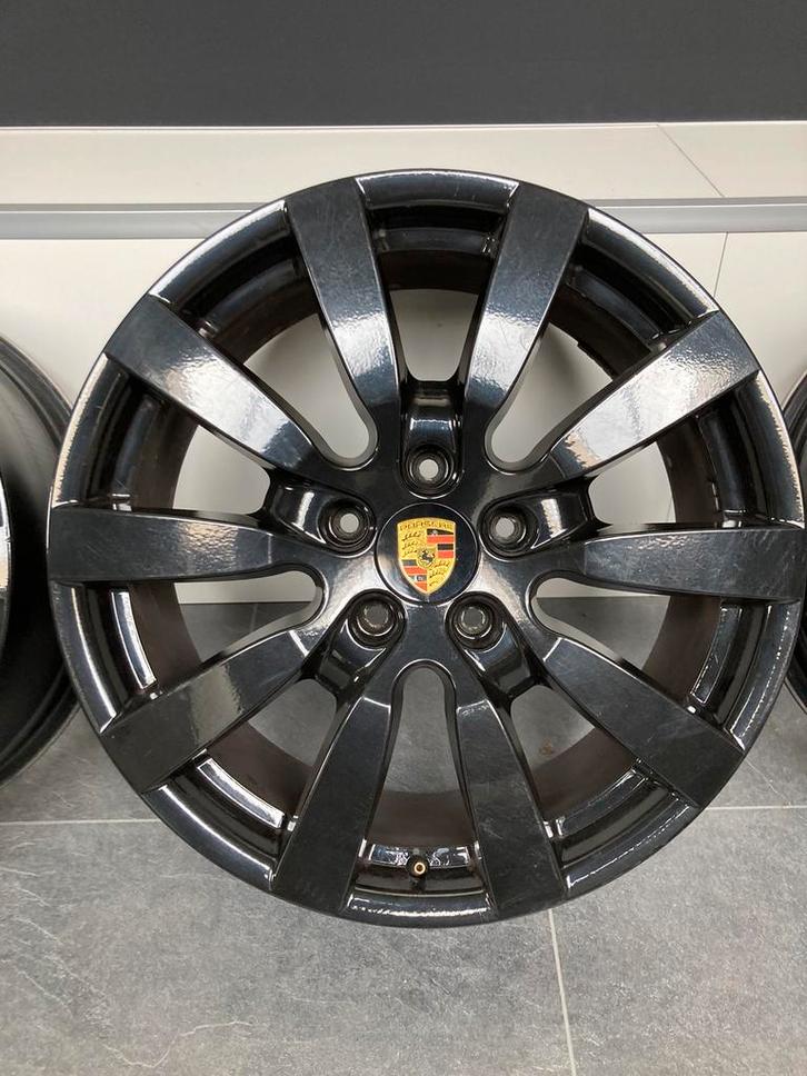 20 inch zwarte originele Porsche Cayenne velgen 5x130, Auto diversen, Overige Auto diversen, Ophalen of Verzenden