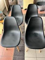 Nieuwe stoelen zw kunstof houten poten metalen verbinding, Huis en Inrichting, Stoelen, Ophalen, Nieuw, Zwart, Hout