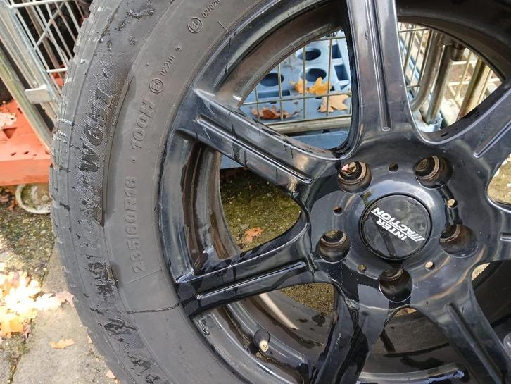 Winterbanden met velgen Inter Action 235/60 R16 (set van 4), Auto-onderdelen, Banden en Velgen, Banden en Velgen, Winterbanden