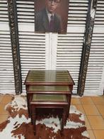 Set van 3 tafeltjes, Ophalen