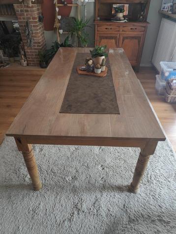 Eettafel 2m x 1m beschikbaar voor biedingen