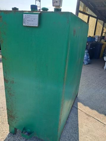 dieseltank 1600 liter dubbelwandig in metaal. beschikbaar voor biedingen