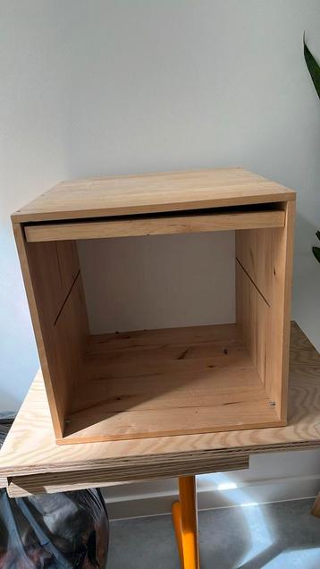 Kastje (Ikea) beschikbaar voor biedingen