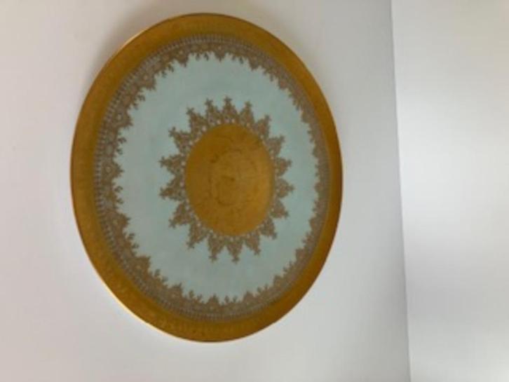 PORCELEINEN BORD MET GOUDEN VERSIERINGEN, Antiek en Kunst, Curiosa en Brocante, Ophalen