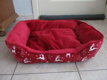 mand voor hond of kat beschikbaar voor biedingen