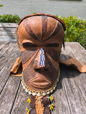 Magnifique masque Kuba Bwoom RDC Congo fétiche, Enlèvement ou Envoi