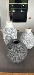 3 decoratieve, stenen vazen, Ophalen, Steen, Overige kleuren, Zo goed als nieuw