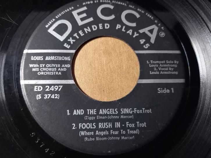 Louis Armstrong ‎– And The Angels Sing - Ep, Cd's en Dvd's, Vinyl Singles, Gebruikt, EP, Jazz en Blues, 7 inch, Ophalen of Verzenden