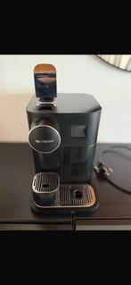 Nespresso Gran Lattisima koffiezet, Koffiepads en cups, Espresso apparaat, Ophalen of Verzenden, Zo goed als nieuw