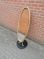 Vintage spiegel bamboe / rotan jaren 70, Gebruikt, Ophalen of Verzenden, Ovaal