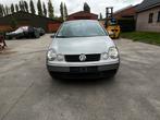 VW POLO 1.2B.VAN 2005 MET 110DKM MET AIRCO 12MANDEN GARANTIE, Auto's, Voorwielaandrijving, Stof, Zwart, Parkeersensor
