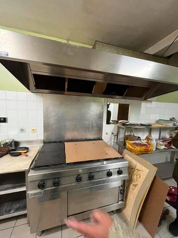 Horeca Gasfornuis en Dampkap - Moet zo snel mogelijk weg beschikbaar voor biedingen
