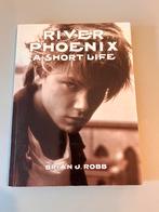 Biografie River Phoenix - A short life, Boeken, Biografieën, Ophalen, Zo goed als nieuw