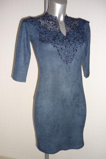 Voyelles robe moulante bleu look Daim '36'