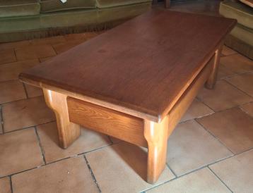 Massief eiken salontafel beschikbaar voor biedingen